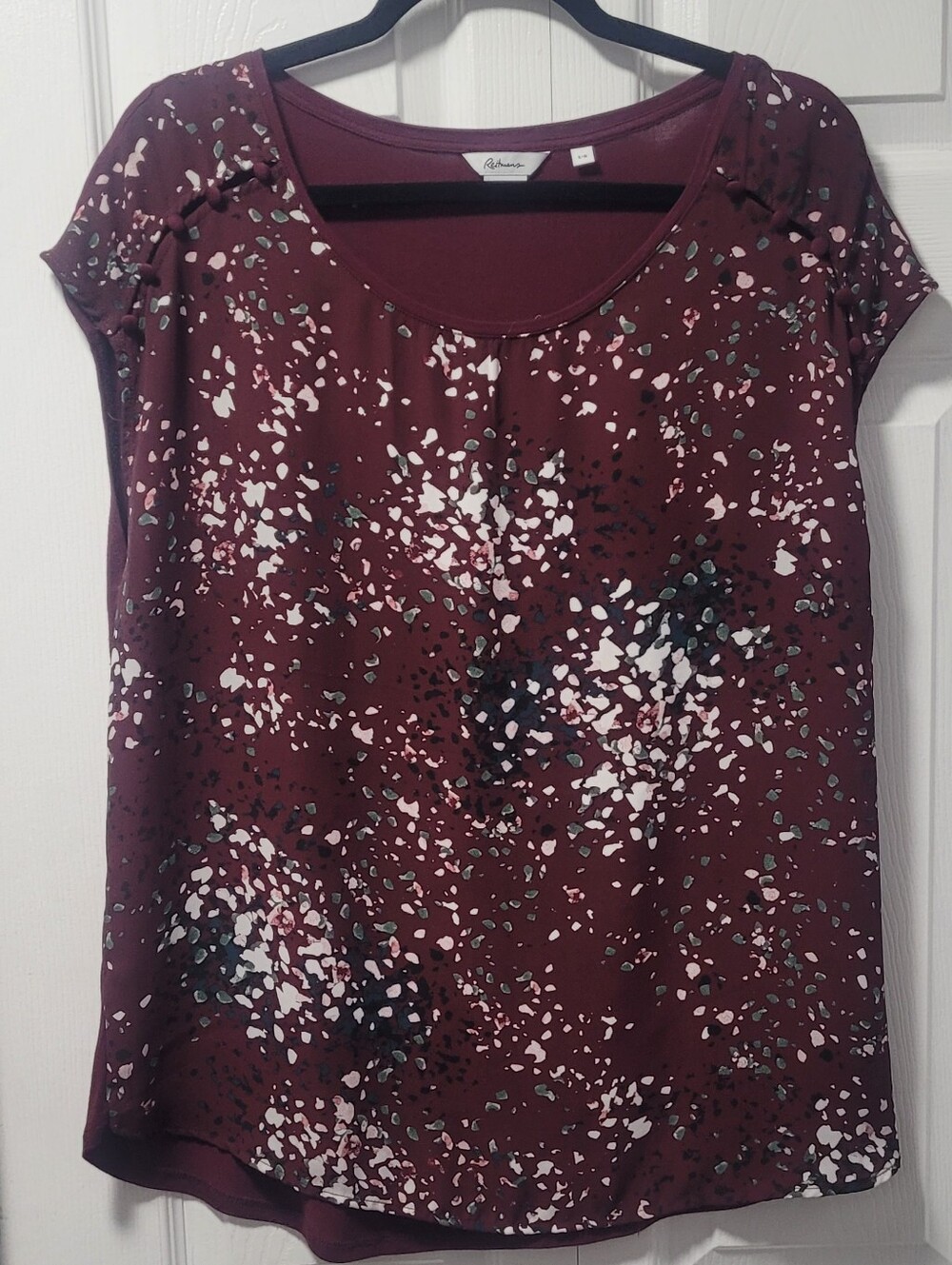 Reitmens Burgundy Short Sleeve Scoop Neck Printed Top